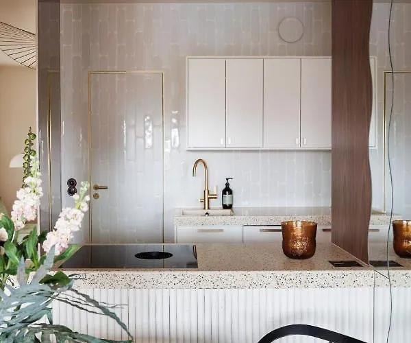 Vintage Glamour Suite, Parveke, Parkkipaikka Helsinki