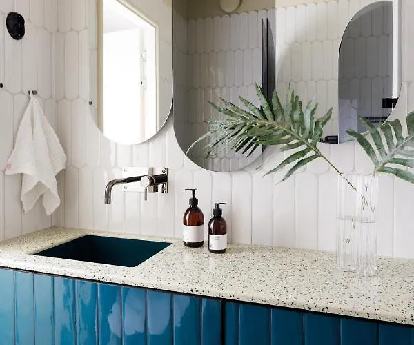 Vintage Glamour Suite, Parveke, Parkkipaikka * Helsinki