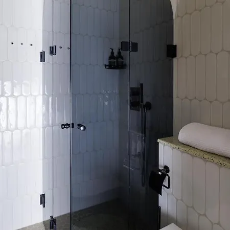 Vintage Glamour Suite, Parveke, Parkkipaikka